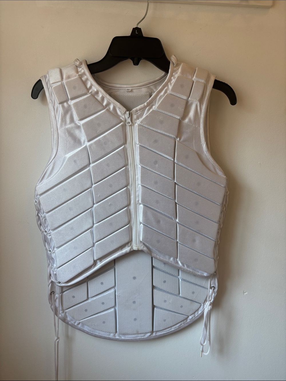 Equestrian safety vest White Protective Padded Vest with Front Zipper medium